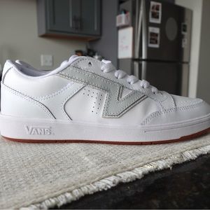 NEW WHITE VANS - lowland CC